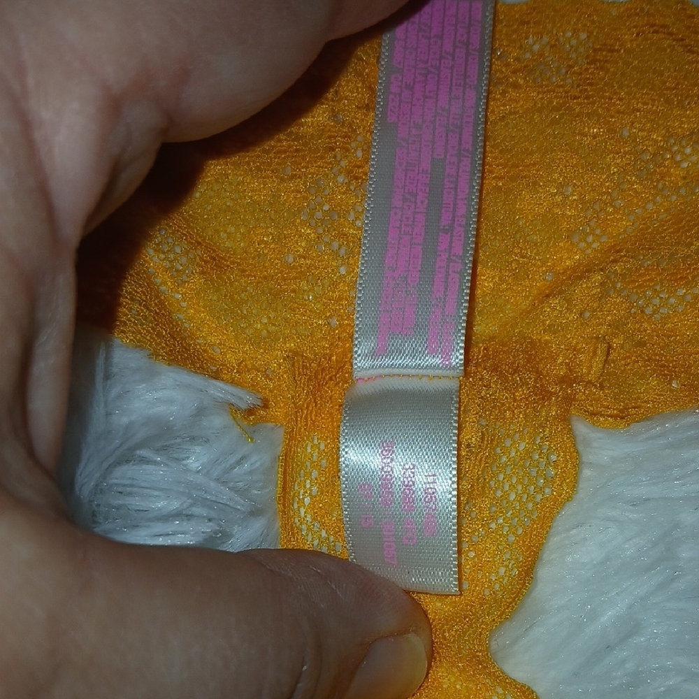 PINK‎ Victoria's Secret Sexy Feminine Bright Lace Bralette and Thong Panty Set - Picture 16 of 16
